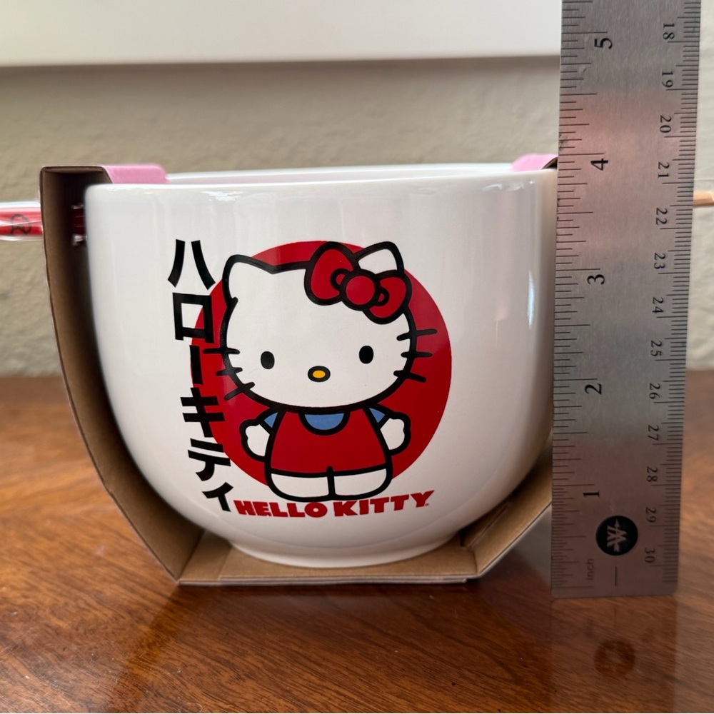Hello Kitty Ramen Bowl with chopsticks